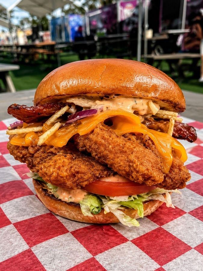 Crispy chicken burger